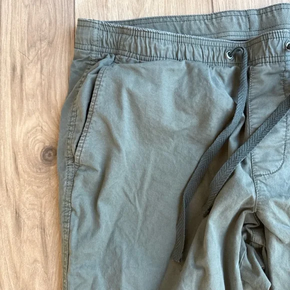 Gap Mens Size Large Olive Green Jogger Chino Pants 100% Cotton Preppy - Picture 3 of 9